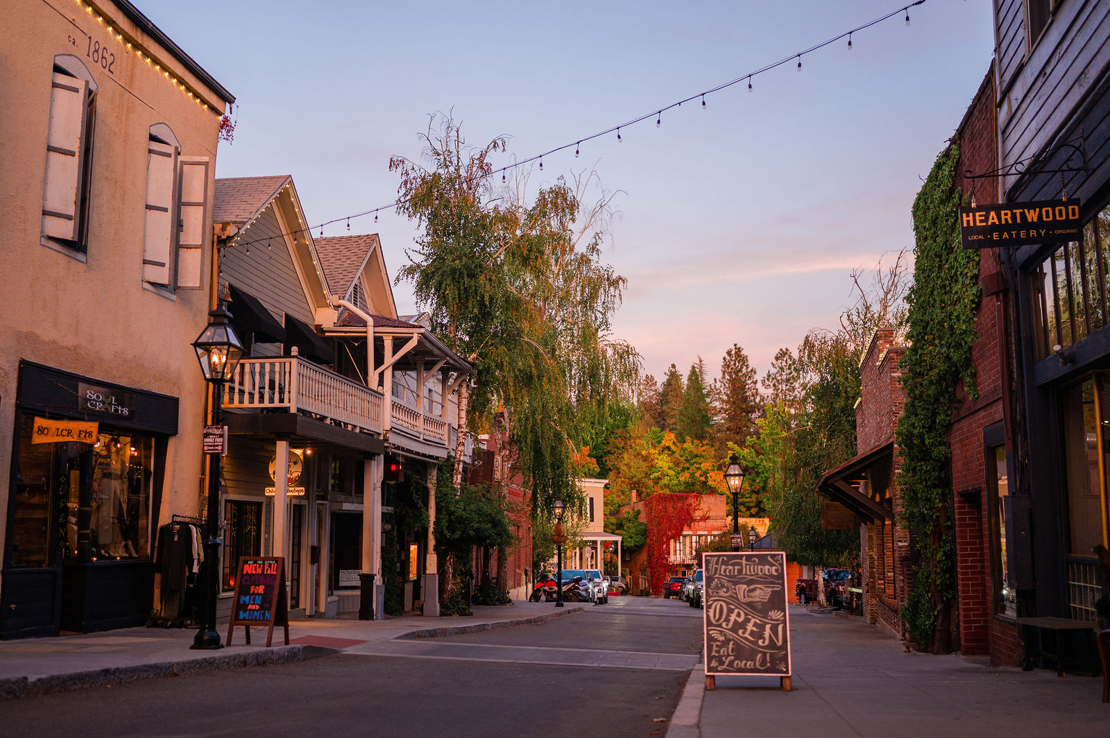 Commercial Street in downtown Nevada City at dusk